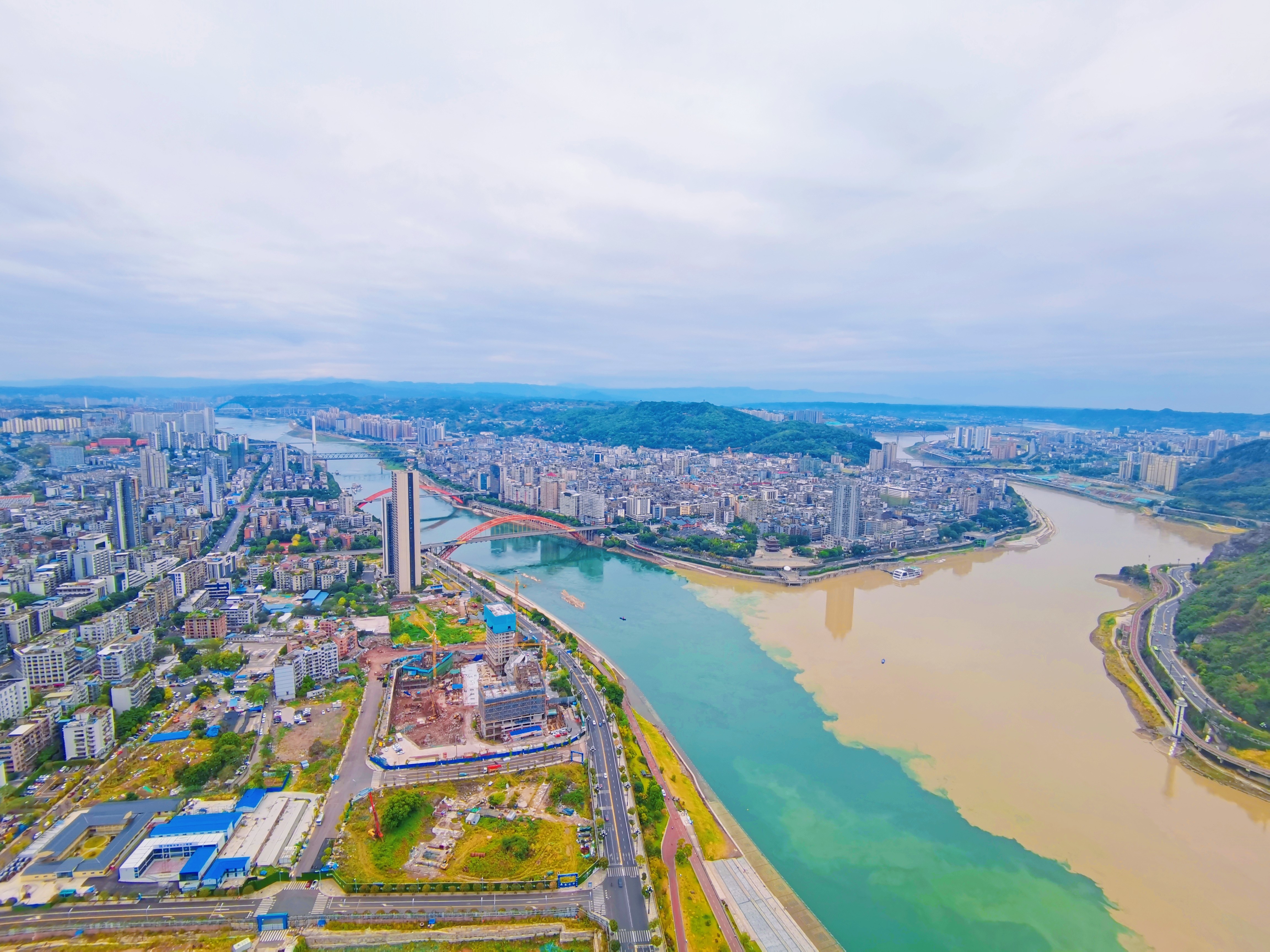 大宜宾小编首次登上宜宾最高楼cbd从288米俯瞰宜宾城震撼到手脚发软